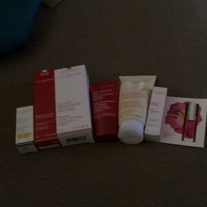 Clarins (6) piece deluxe samples/travel size skincare collection NEW